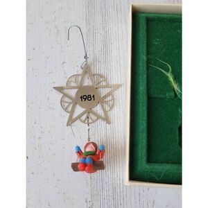 Hallmark star swing 1981 ornament vintage Xmas